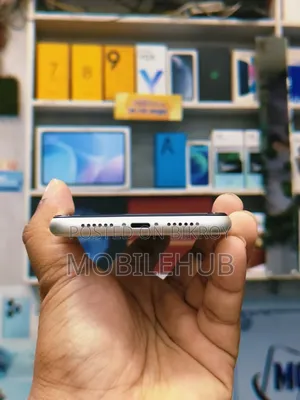 অ্যাপল আইফোন ১১ ১২৮ জিবি হোয়াইট