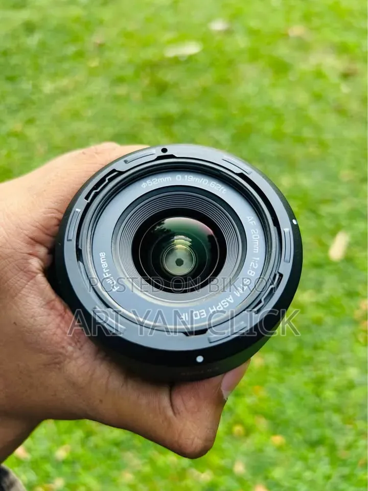 বিলট্রক্স এএফ ২০মিমি এফ২.৮