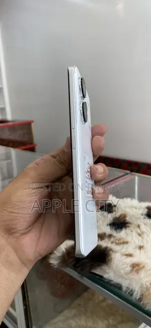 শাওমি রেডমি নোট ১৩ প্রো প্লাস ২৫৬ জিবি হোয়াইট