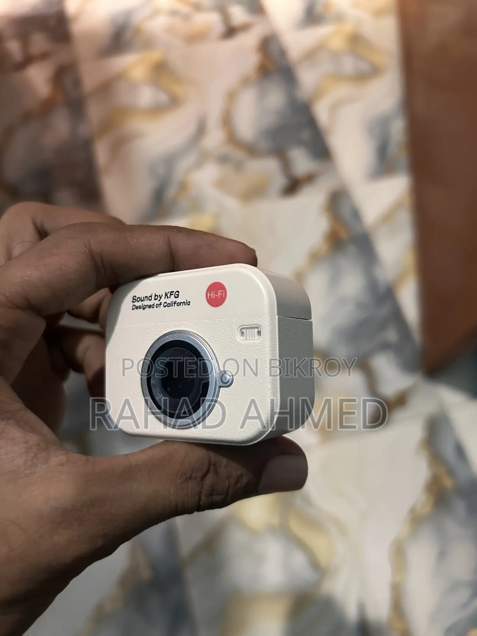 এয়ারপডস হেডফোন