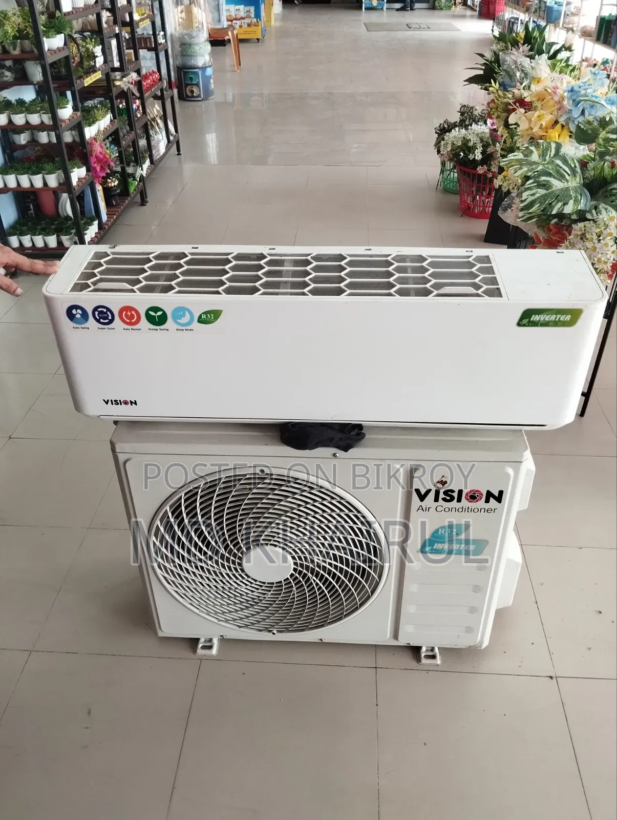 1.5 Ton Inverter AC 6 Months Used 12 Years Warranty