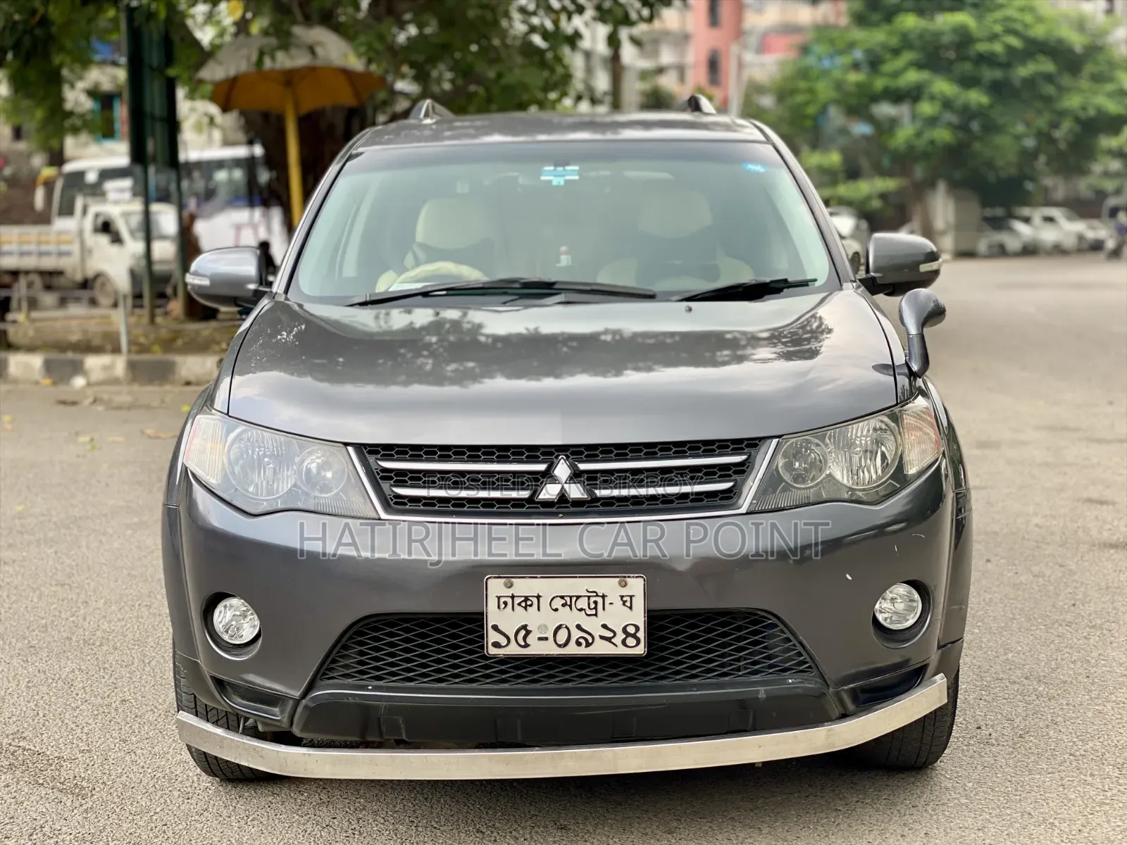 মিতসুবিশি আউটল্যান্ডার ২০১০ গ্রে