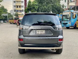 মিতসুবিশি আউটল্যান্ডার ২০১০ গ্রে