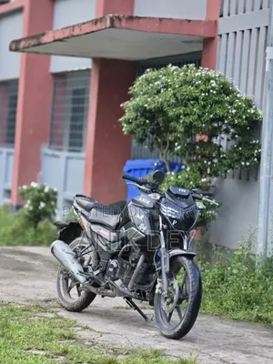 নতুন টিভিএস রাইডার ১২৫ ২০২৪ কালো