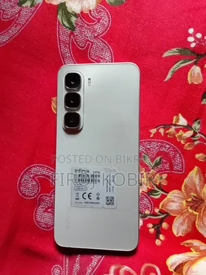 Infinix Hot 60i 128 GB Silver