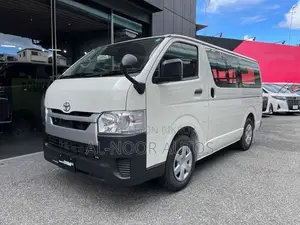 Toyota HiAce 2021 White