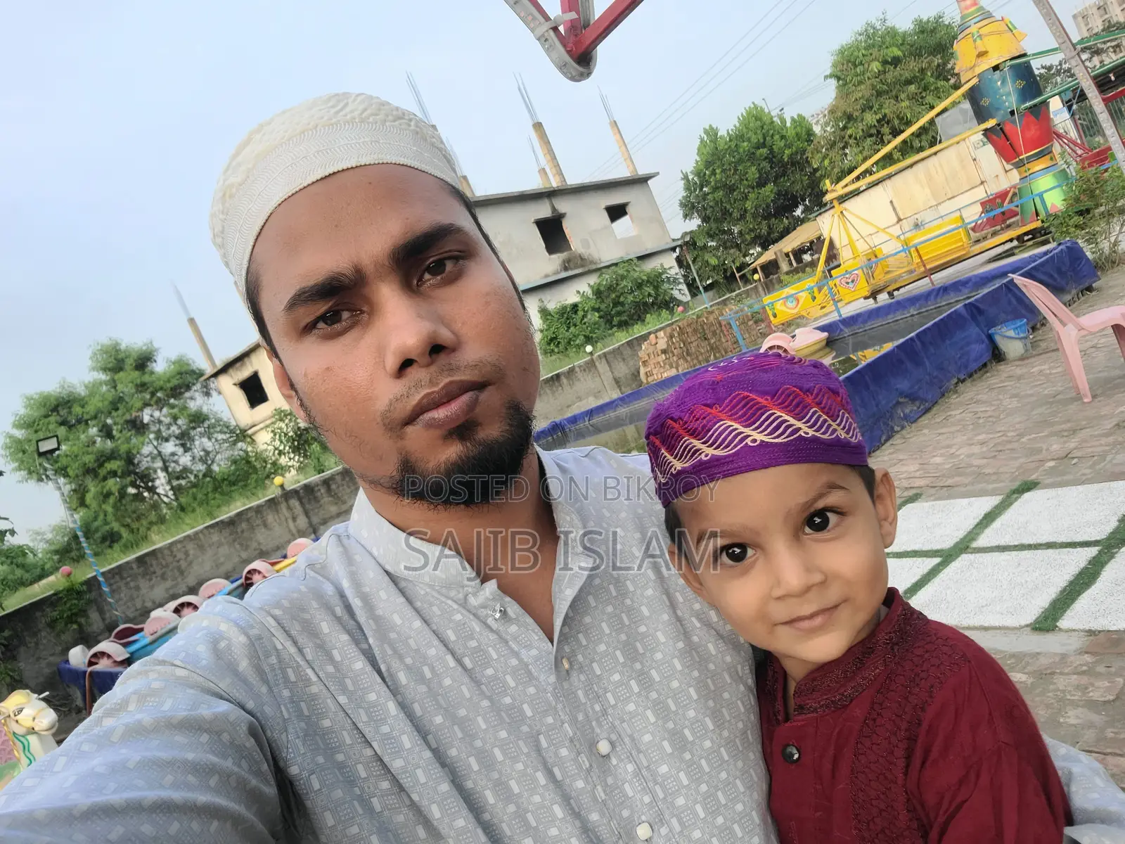 শো-রুম অ্যাসিস্ট্যান্ট