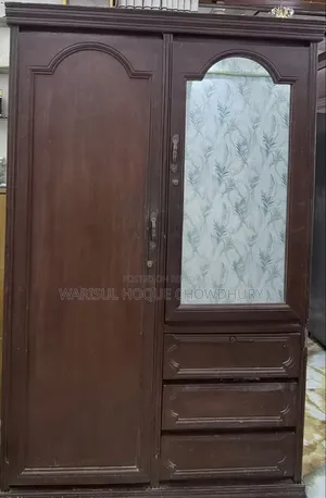 প্রিমিয়াম কাঠের আলমারি