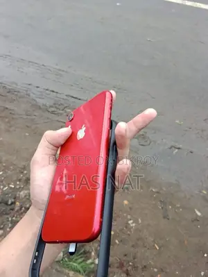 Apple iPhone XR 64 GB Red