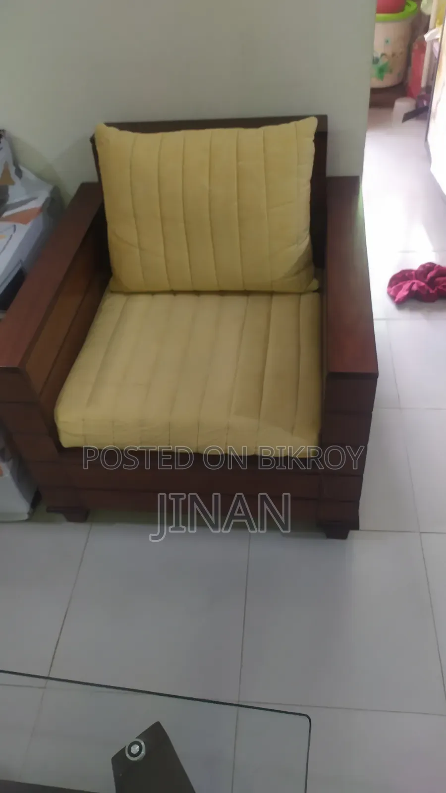 Canadian Wok-Benier Sofa Set