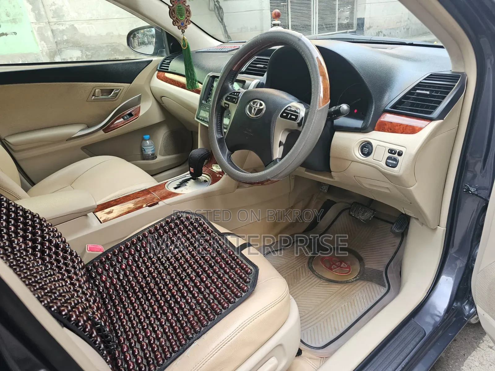 টয়োটা প্রিমিও ২০১৫ গ্রে