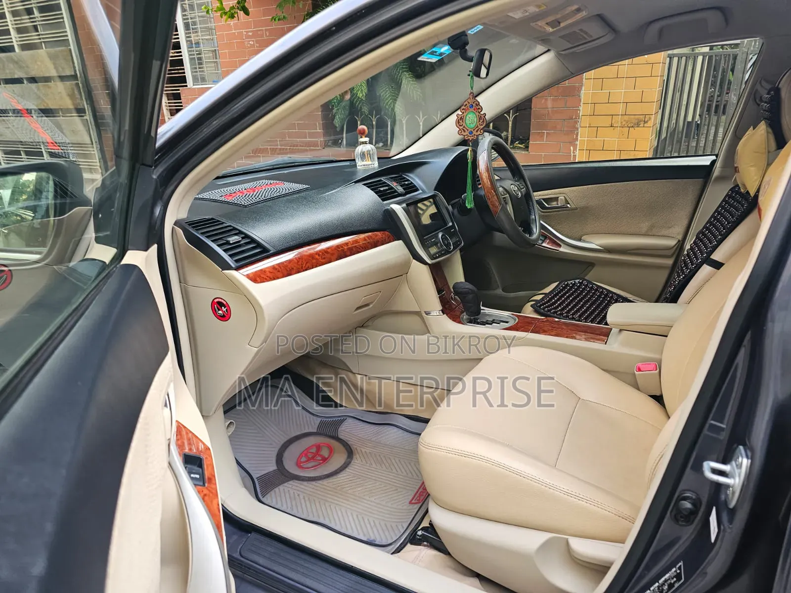 টয়োটা প্রিমিও ২০১৫ গ্রে