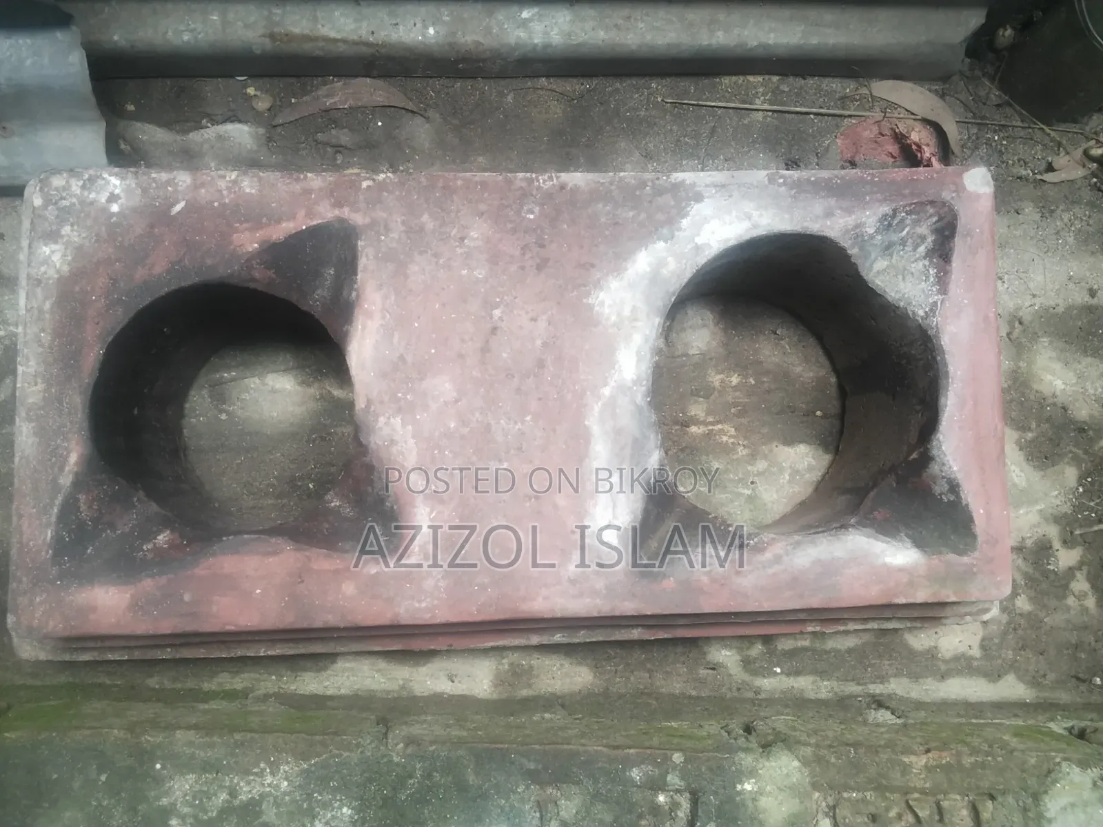 সিমেন্টের ডাবল চুলা বিক্রির জন্য।
