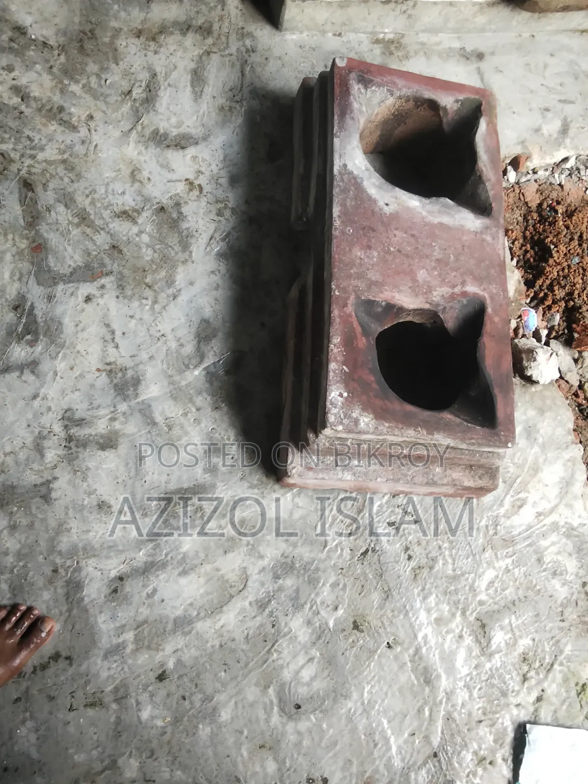 সিমেন্টের ডাবল চুলা বিক্রির জন্য।