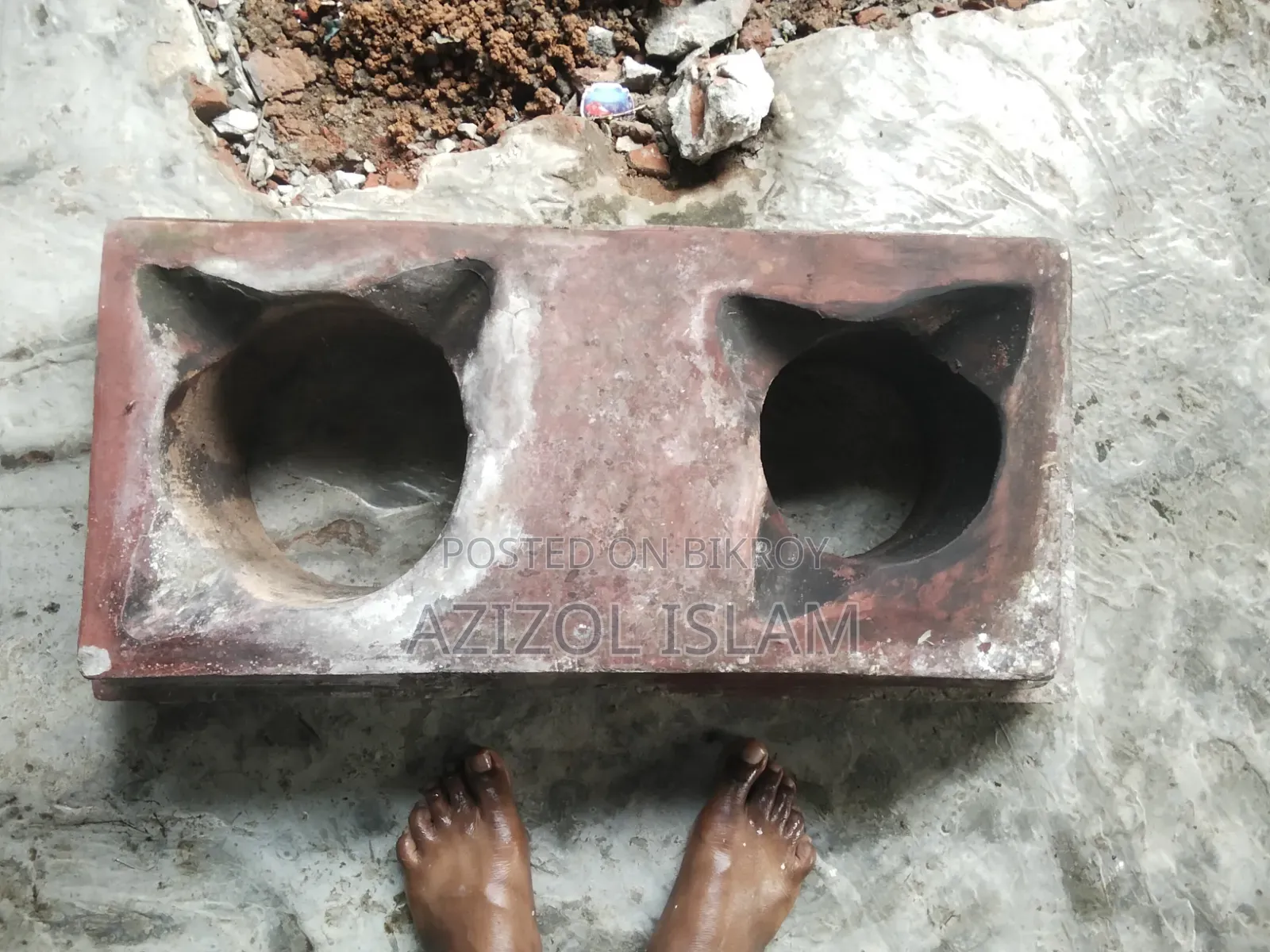 সিমেন্টের ডাবল চুলা বিক্রির জন্য।