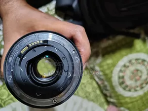 ক্যানন ইএফ ১৭-৪০ মিমি লেন্স