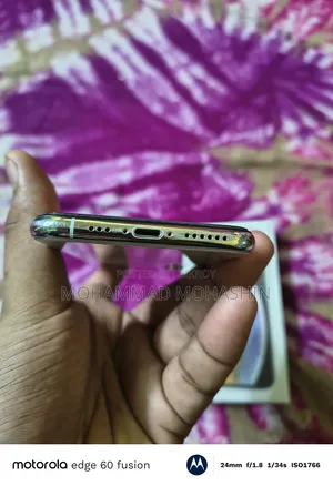 অ্যাপল আইফোন এক্সএস ২৫৬ জিবি হোয়াইট