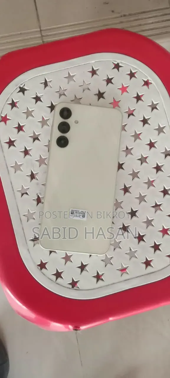 New Samsung Galaxy A16 5G 128 GB Gold