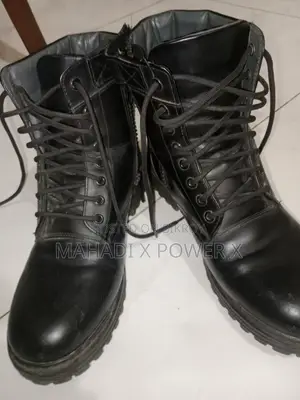 বাংলাদেশ নৌবাহিনী, বিএমটিএফ বুট
