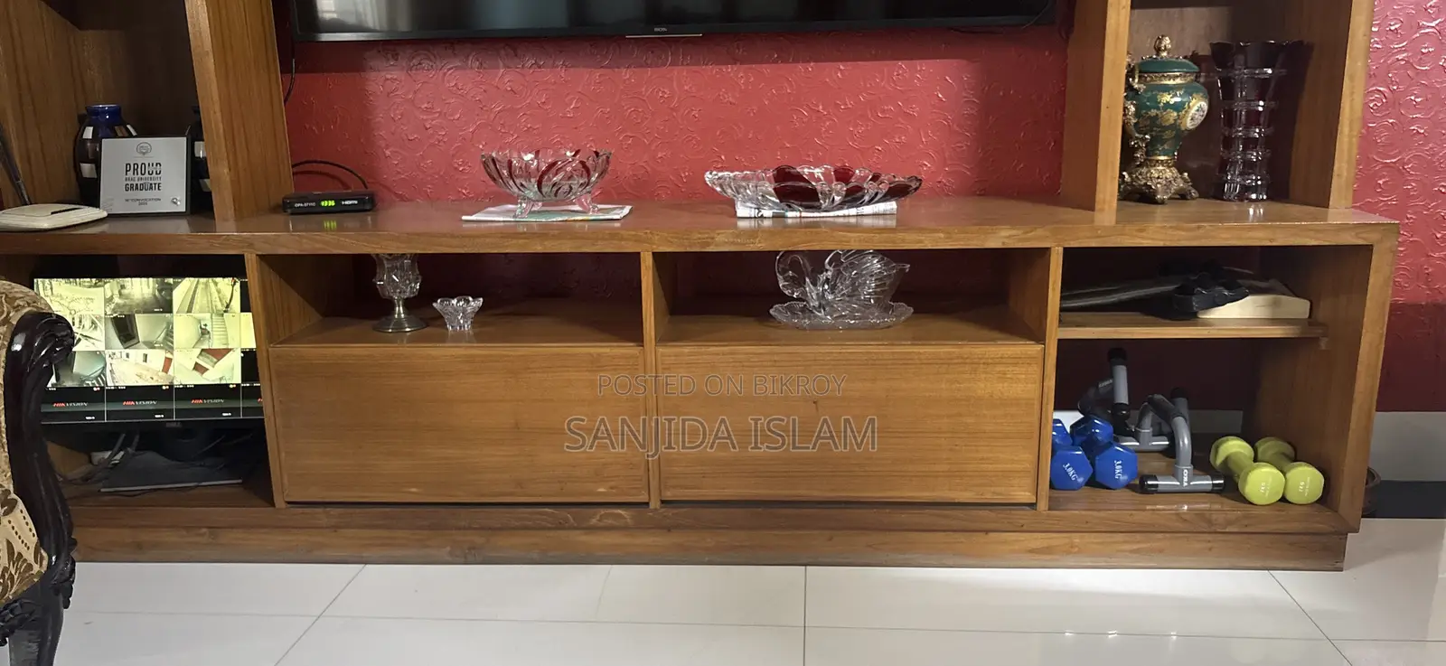 TV Shelf Decoration