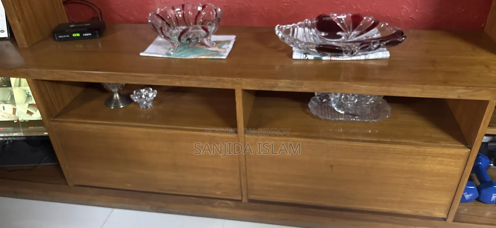 TV Shelf Decoration