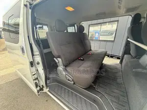 Toyota HiAce 2022 White