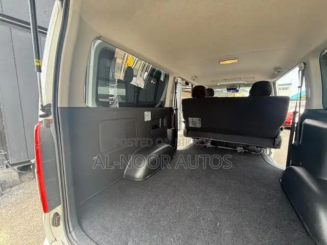 Toyota HiAce 2022 White