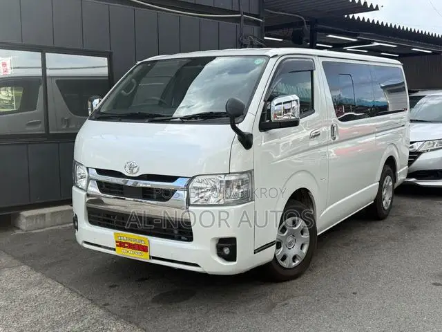 Toyota HiAce 2022 White