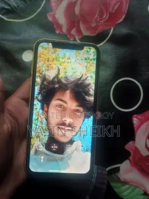 অ্যাপল আইফোন ১১ ১২৮ জিবি হলুদ