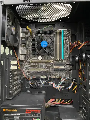 Desktop Computer Asus 8GB Intel Core i7 SSD 256GB