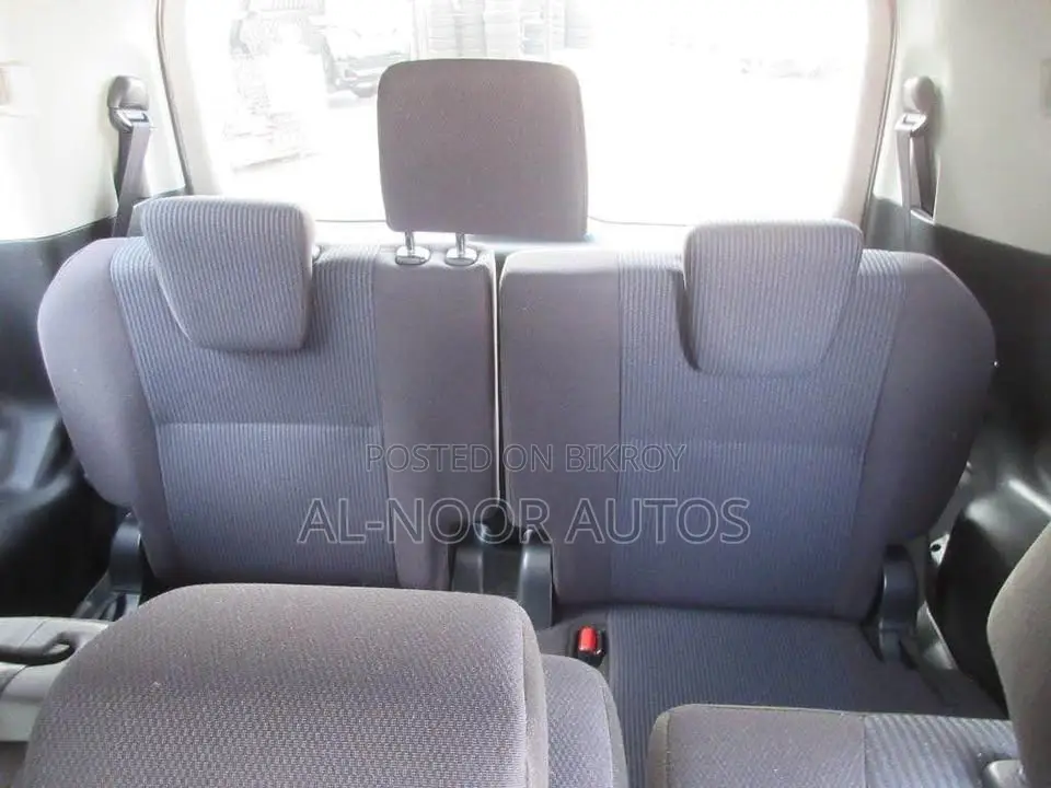 Toyota Noah 2.0 FWD (8 Seater) 2021 Silver