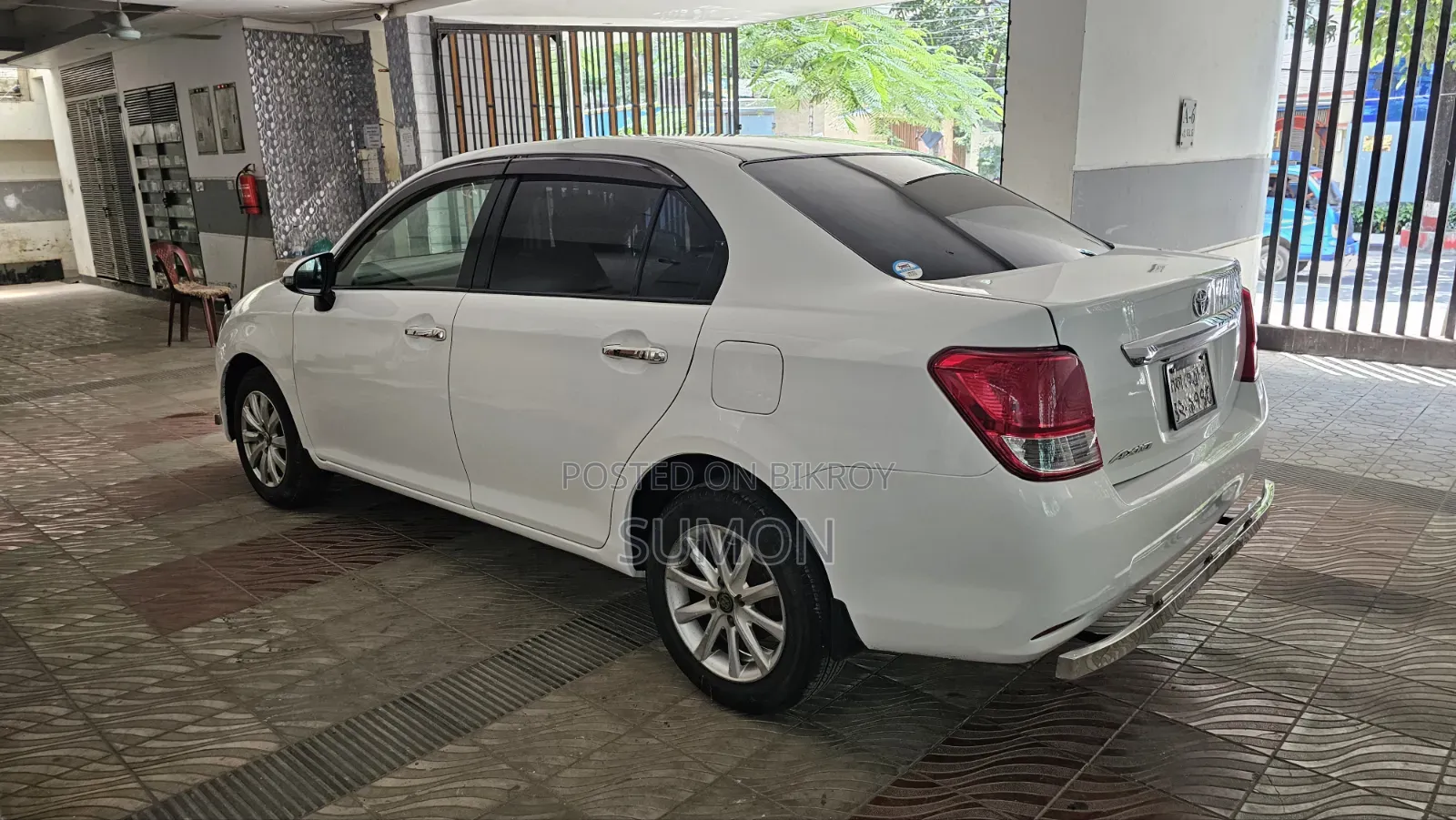 Toyota Axio 1.5 X Two-Wheel Drive 2013 White