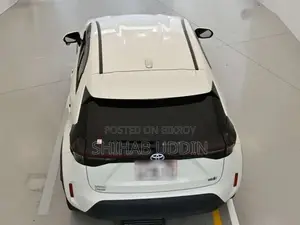 টয়োটা ইয়ারিস ক্রস ২০২১ হোয়াইট