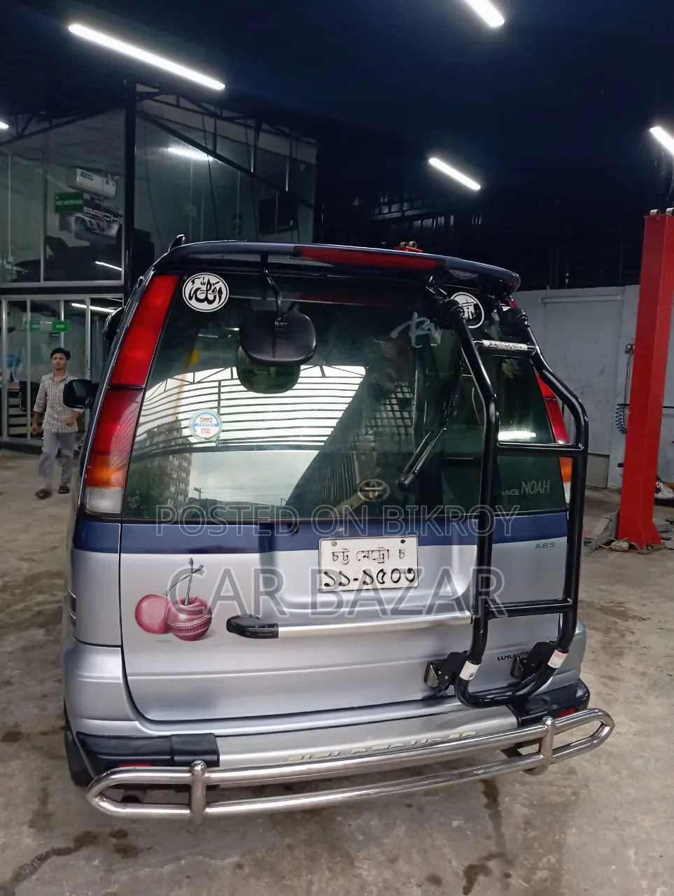 Toyota Noah 2.0 AWD (8 Seater) 2001 Green