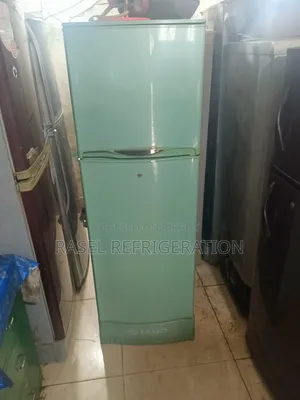 ২৮০ লিটার রানিং শার্প ফ্রিজ বিক্রি করা হবে।