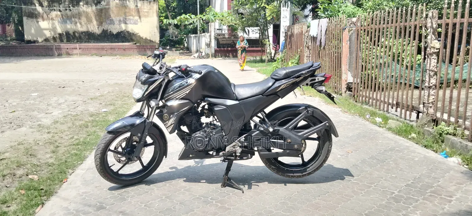 নতুন ইয়ামাহা এফজেডএস ভি২ ২০১৭ ব্ল্যাক