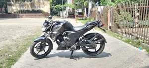 নতুন ইয়ামাহা এফজেডএস ভি২ ২০১৭ ব্ল্যাক
