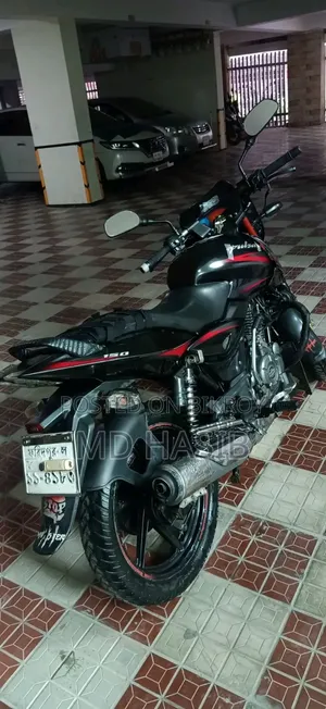 বাজাজ পালসার ১৫০ ২০১৮ কালো