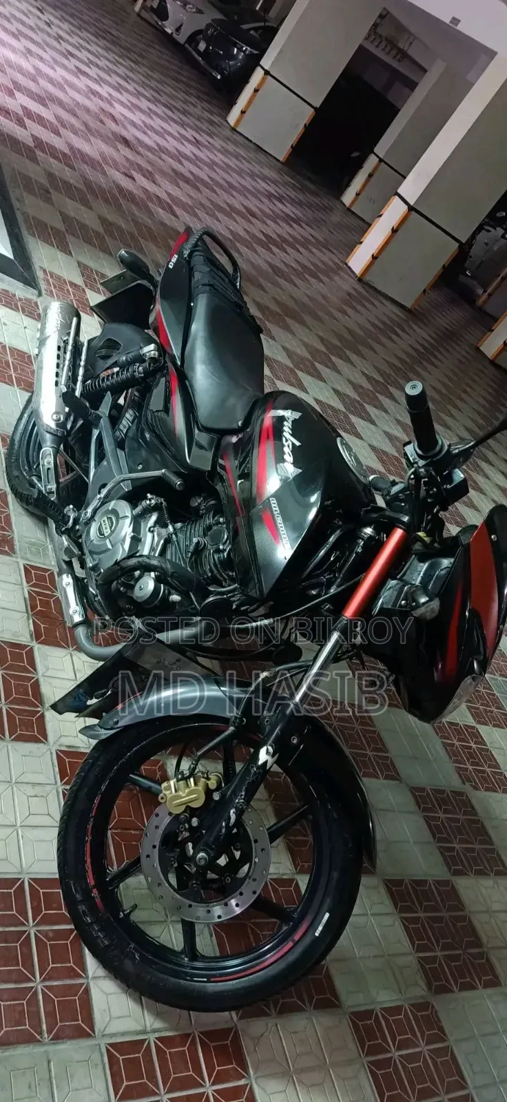 বাজাজ পালসার ১৫০ ২০১৮ কালো