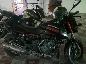 বাজাজ পালসার ১৫০ ২০১৮ কালো