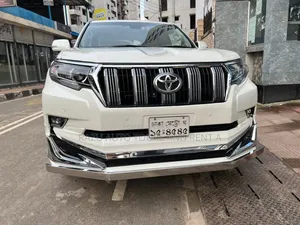 প্রাদো দৈনিক বা মাসিক ভাড়ার জন্য