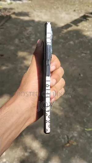 ইনফিনিক্স হট ৪০আই ১২৮ জিবি ব্ল্যাক