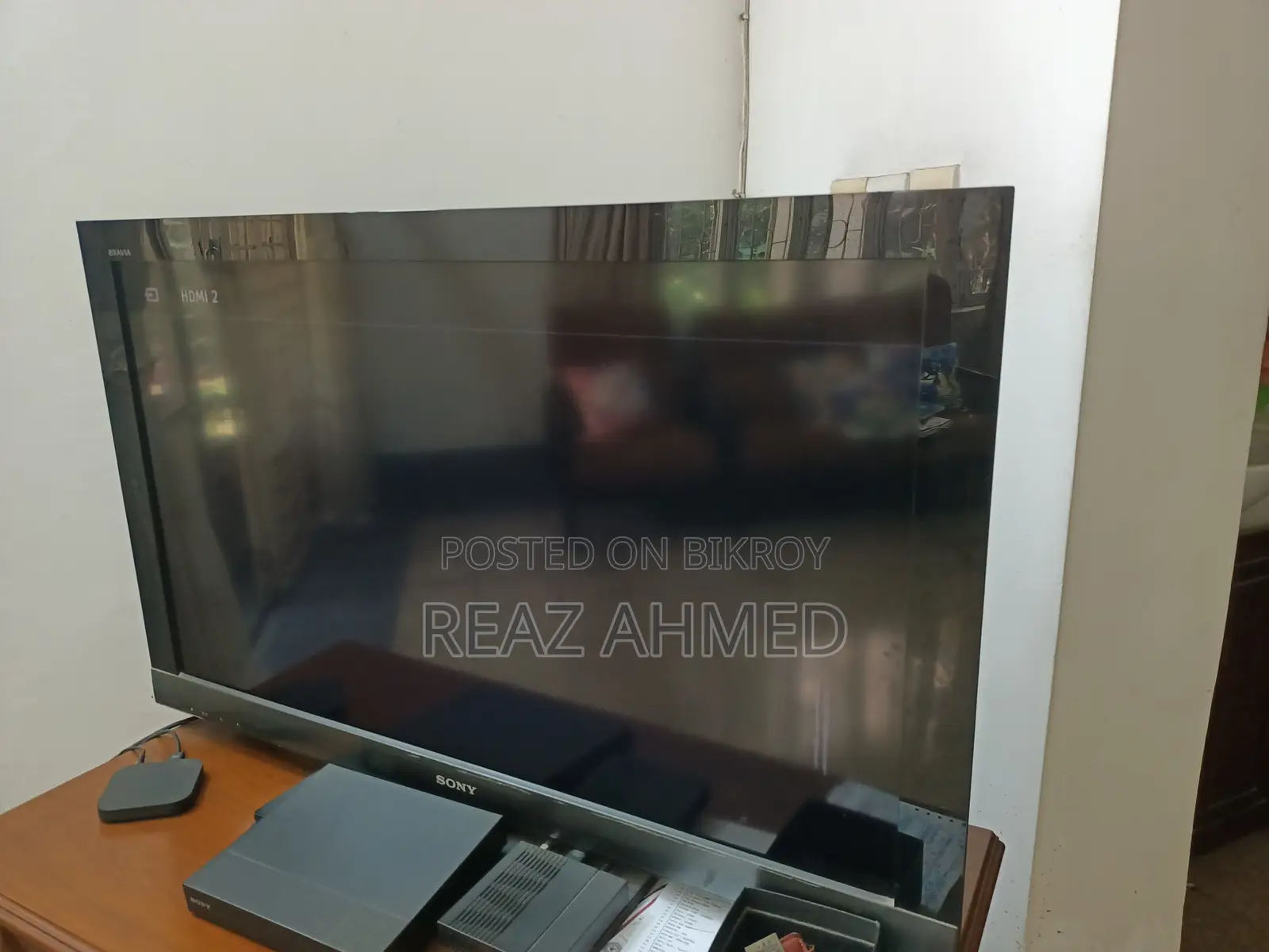 Sony Bravia 39 Inches With TV Stand