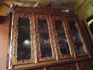 ওয়াল শোকেস