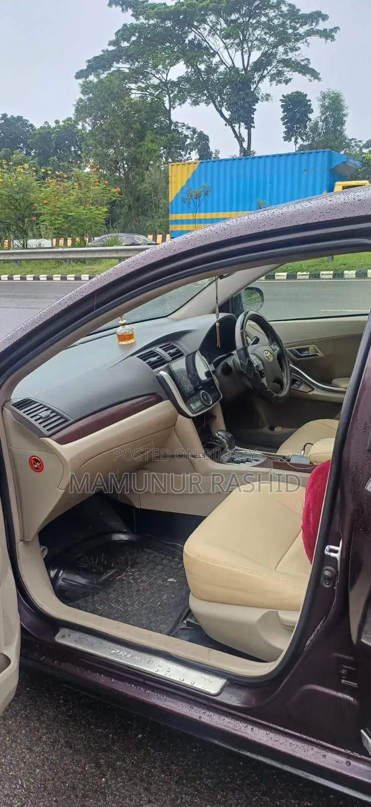 টয়োটা প্রিমিও ২০১২ মেরুন