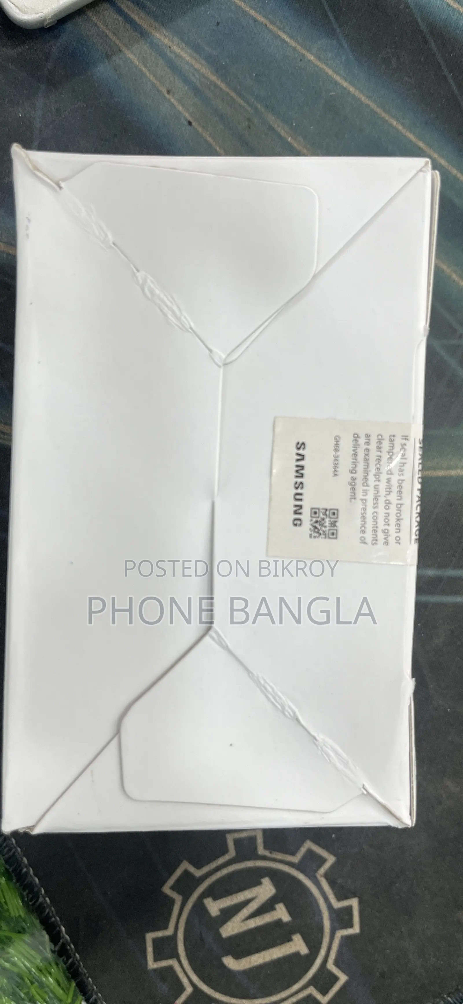 New Samsung Guru Music 2 Black