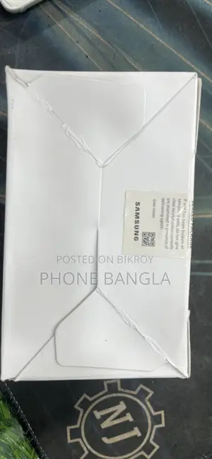 New Samsung Guru Music 2 Black