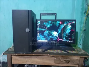 Desktop Computer 4GB Intel Core i3 HDD 500GB