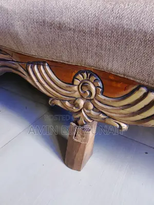 Divan for Sale. Used for 4 Years. Divan Er Middle Ektu Bhanga.