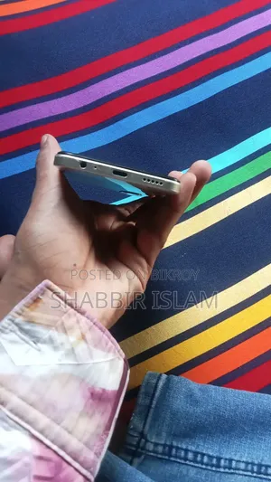 ভিভো ওয়াই১৬ ৬৪ জিবি হলুদ
